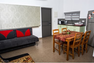 אביב בגליל - דירת אירוח 