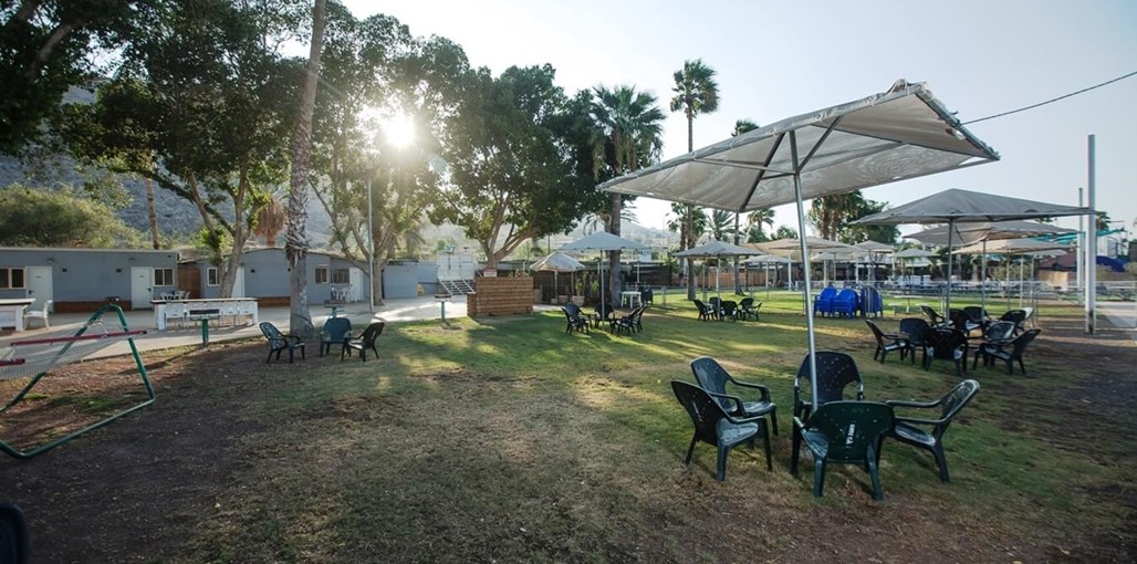 סאות' ביץ' כנרת מתחם החוץ (3).jpg