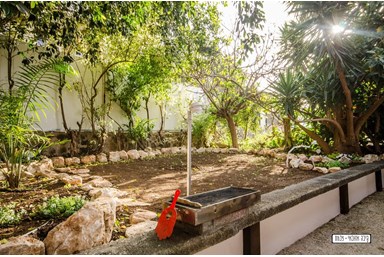 הבית הכפרי של דרורי - החצר הנוף והג'קוזי ספא