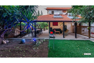 הבית הכפרי של דרורי - החצר הנוף והג'קוזי ספא