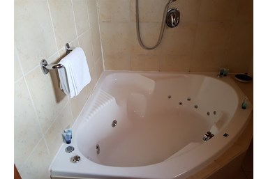 עינבלים ברכס רמים