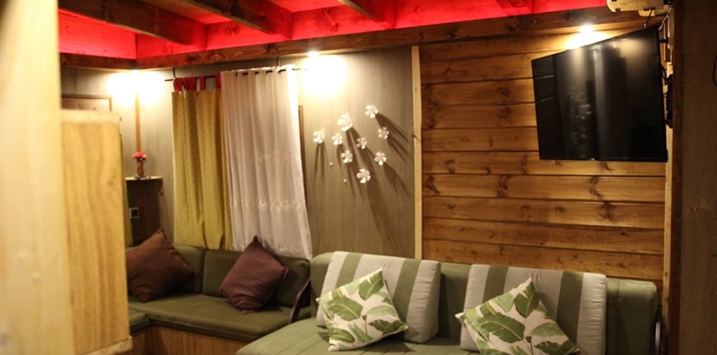 בית ארז הבקתה הכפרית (9).JPG