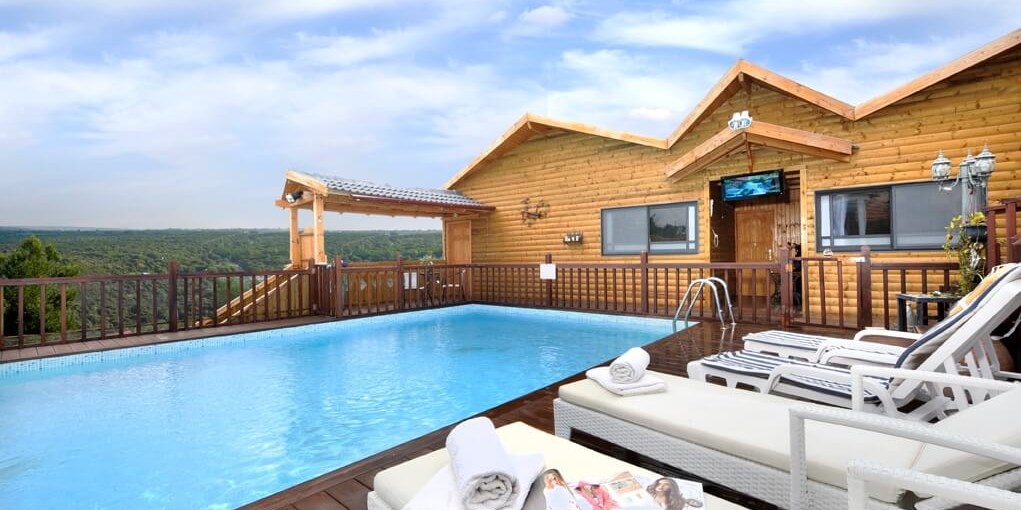 סוויטות ניגונים חצר והבריכה (3).jpg