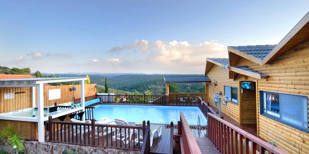 סוויטות ניגונים חצר והבריכה (11).jpg