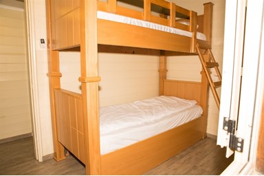 בקתות השמש - הבקתות