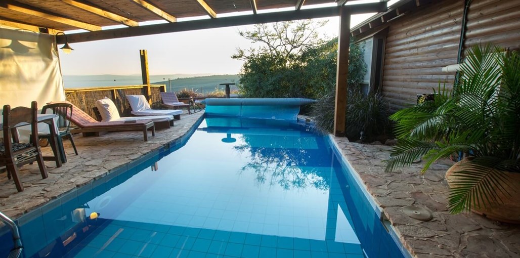 אניצ'ה הנוף והבריכה (2).jpg