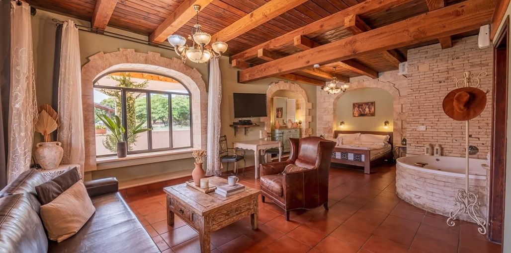 אחוזת טוסקנה בגליל רומאו ויוליה (5).jpg