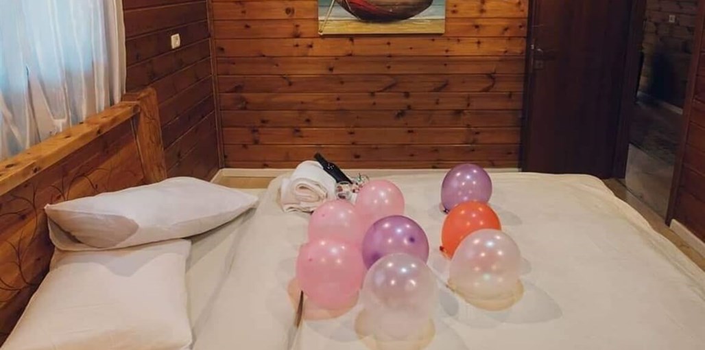 אתנחתא במושב בקתת עץ (1).jpeg