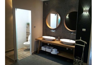 ארץ צאלים - שמיים בוטיק