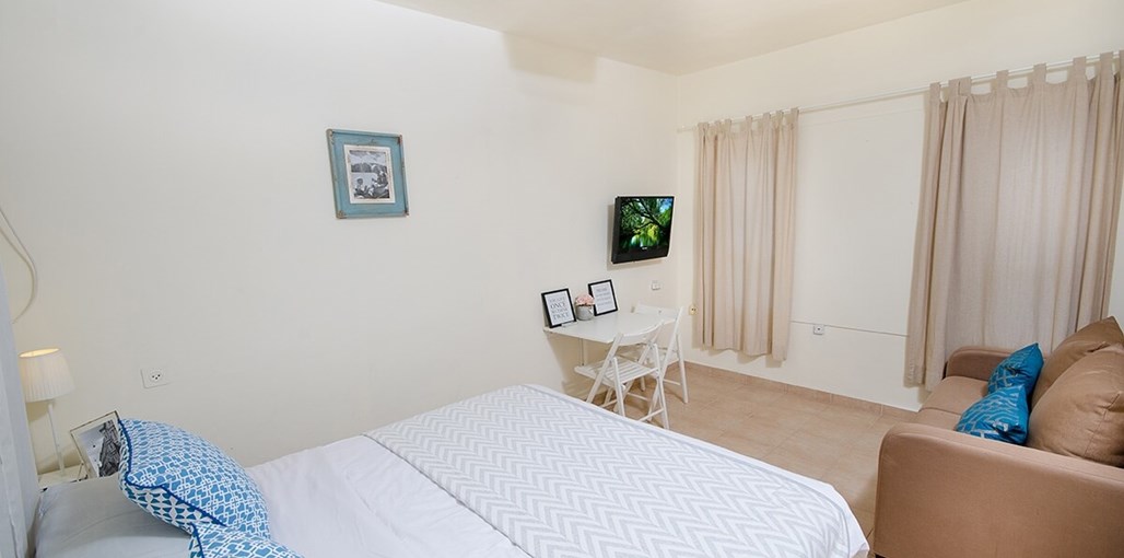 חדרי אירוח קיבוץ גשר ALB_1676.jpg