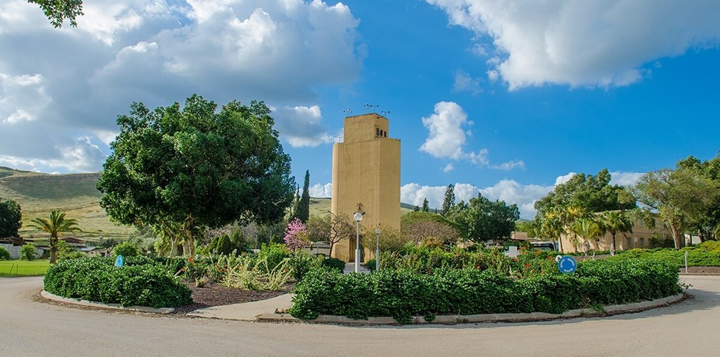 חדרי אירוח קיבוץ גשר ALB_1559.jpg