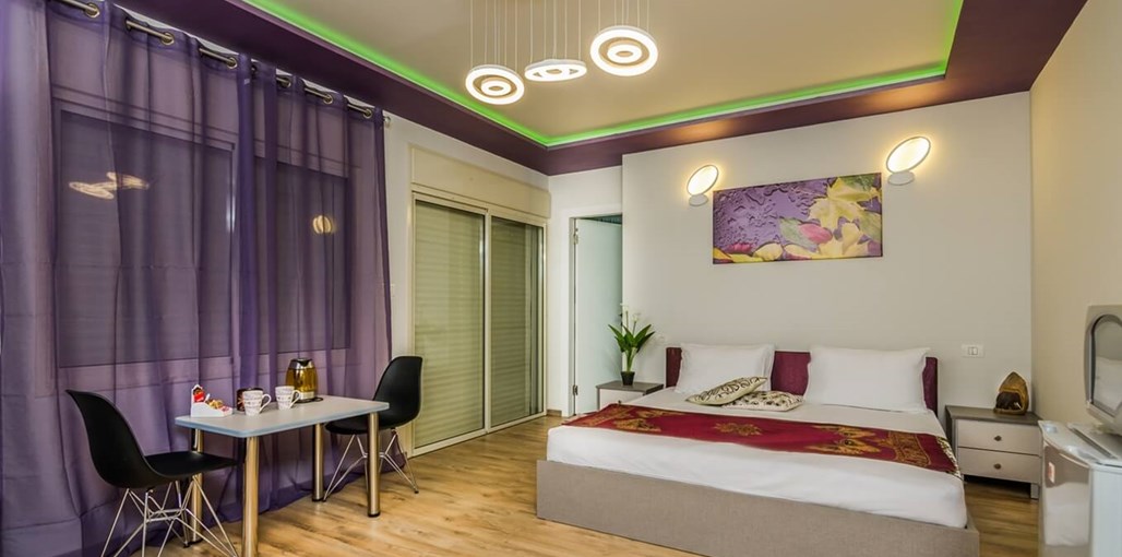 רמי הוטל סוויטה עם מרפסת (1).jpg