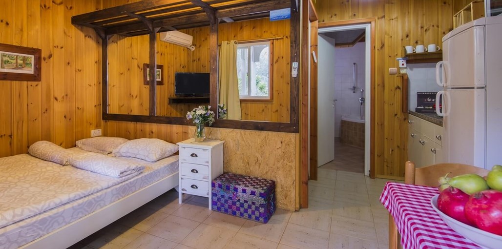 בקתות לבנדר בהרים biktot (1).jpg