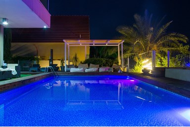 יהלום של נוף - הבריכה והנוף