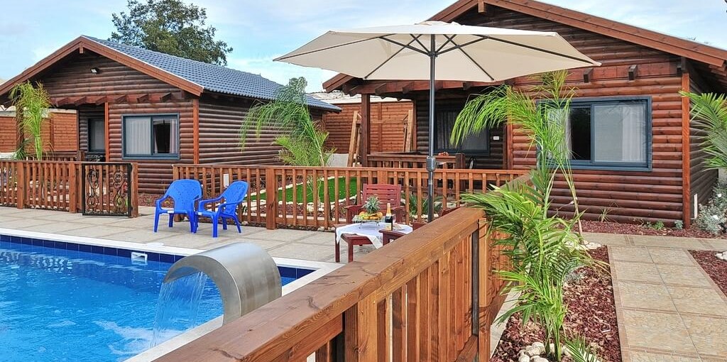 סוויטות גן עדן החצר (23).JPG