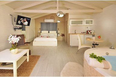 רז בכפר - בקתה 1