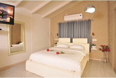 רז בכפר - בקתה 1