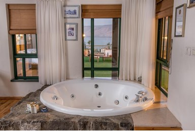 צימר לכנרת - סוויטת אורן