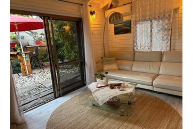 סוויטה על הים לזוגות בלבד בשבי ציון