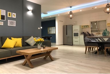 אלומות יוסף - סופר משפחתית