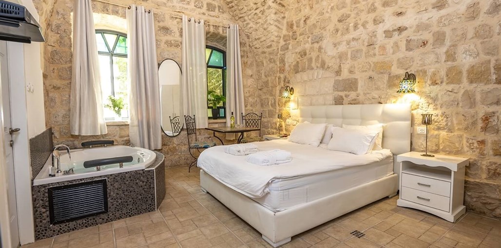 האחוזה בלב העתיקה חושן - מתחם A (2).jpg