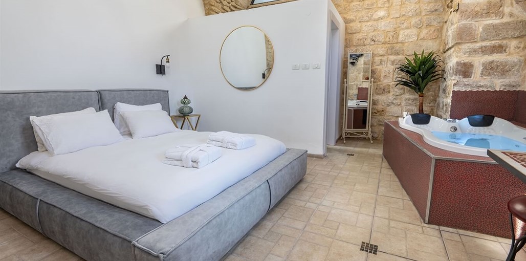 האחוזה בלב העתיקה מערת זוהר מתחם A (1).jpg