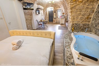 האחוזה בלב העתיקה