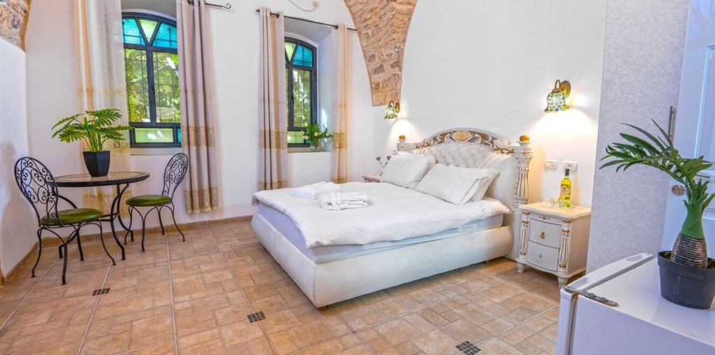 האחוזה בלב העתיקה מערת הרשבי מתחם A (1).jpg