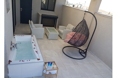 לבנה במדבר - מתחם החוץ