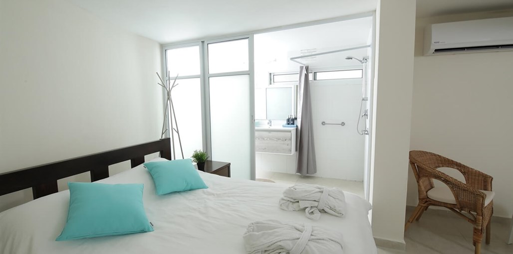 רומנטיכאן מול הכרם צלם מקצועי (14).jpg