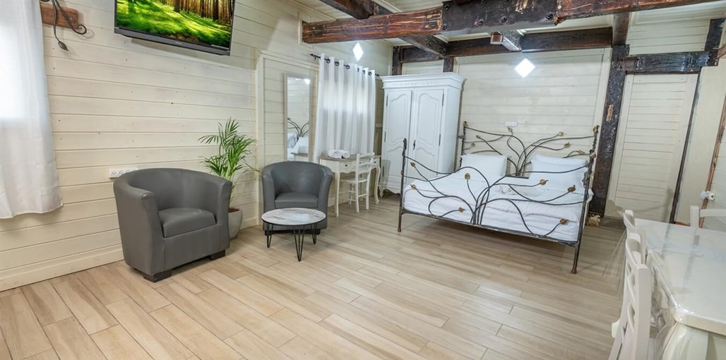 חלום בטבע חלום בטבע - הבקתות (1).jpg