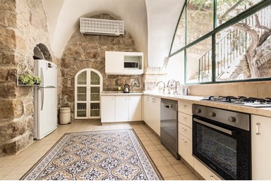 יוקרה בממילא