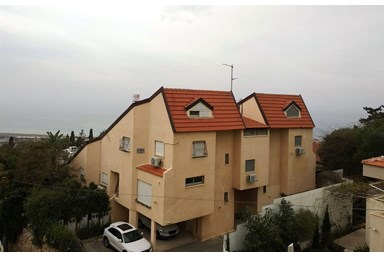 רוטשילד סוויטות יוקרה חיפה - החצר והסביבה