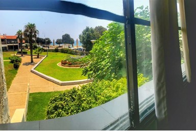 סמדר על הים - מרפסת מול הים