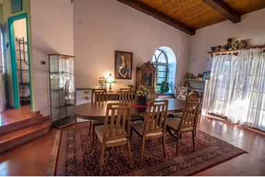 ציפור מדבר - פנים הוילה