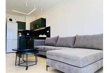 פסגת שורש - דירה עם מרפסת