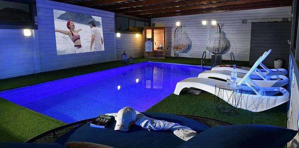 מול המצודה החצר (13).jpg