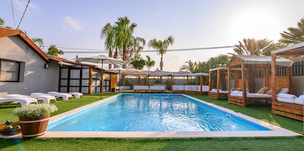 אחוזת איתמרי חצר (1).jpg