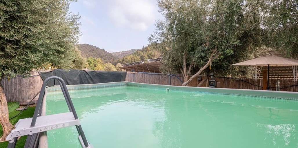 בקתות בין הרים חוץ (4).jpg