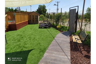 סונטה לאור ירח - Moonlight Sonata - החצר והבריכה הפרטית