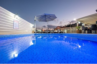 סוויטת נטלי - בריכה פרטית לסוויטה