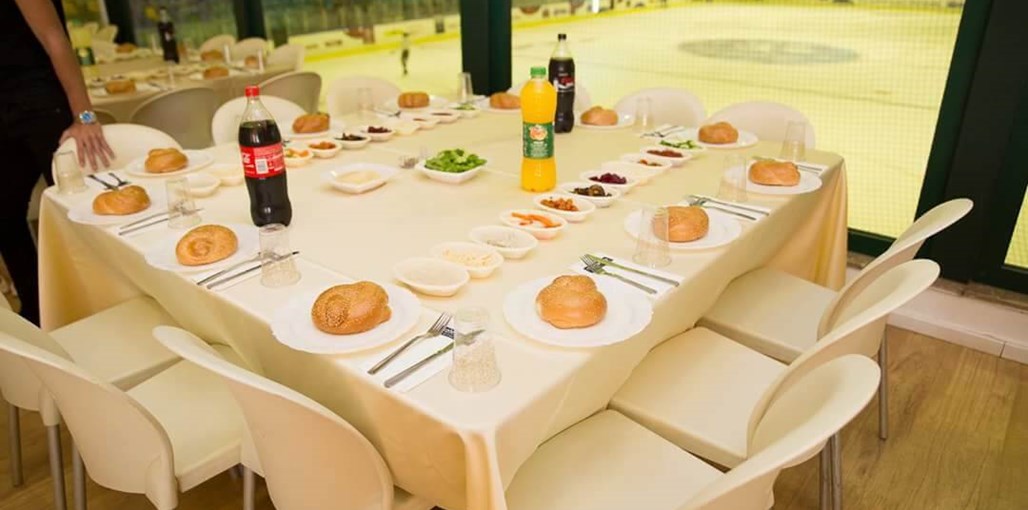 מרכז קנדה לינה ארוחות (7).jpg