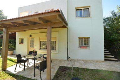 רוטשילד מארח בגליל - הזוגית