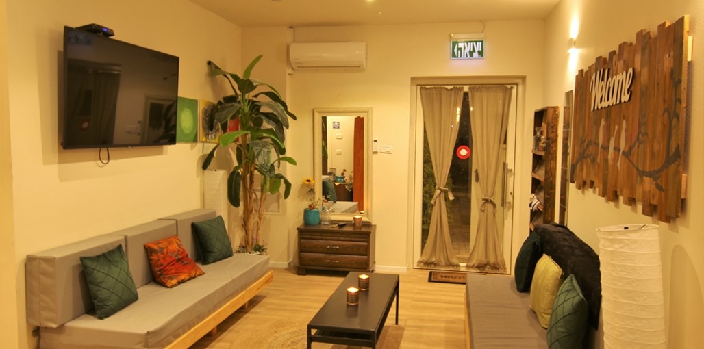 אירוח פאנגיה מצפה רמון קומת הוילה (2).jpg