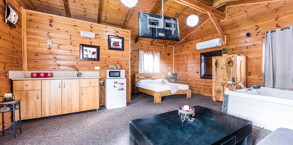 פנינת הארבל בכנרת 74436783-5f11-42e9-925c-ba752536f064.JPG