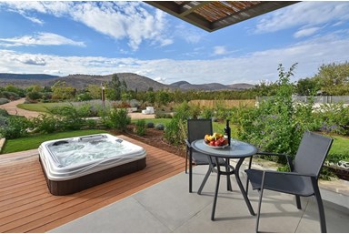 חלומות נפתלי - זוגית עם ג'קוזי