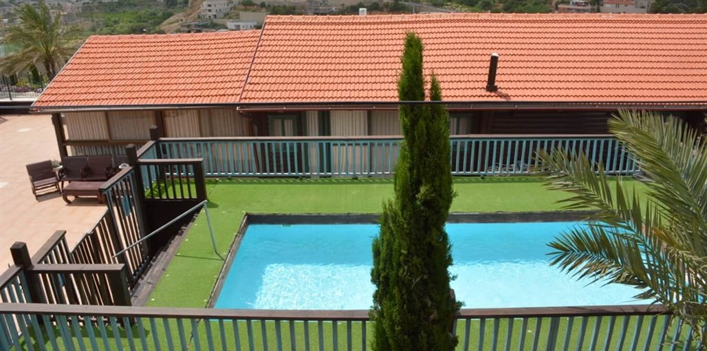 אחוזת סמי המארח בריכה (11).jpeg