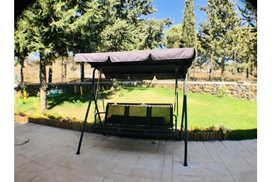 צימר סיגל - הבריכה והחצר