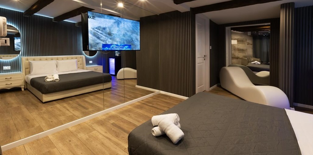 סיקרט בוטיק נתניה 107-ב.jpg