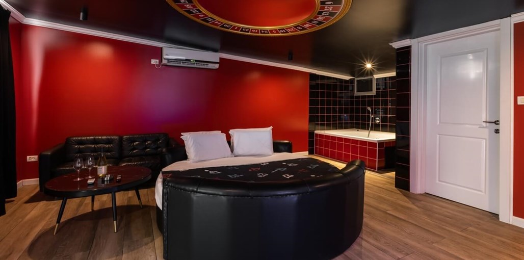 סיקרט בוטיק נתניה 102-א.jpg